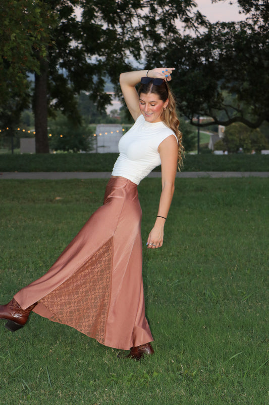 LACE TRIMMED MID-RISE SATIN MIDI SKIRT