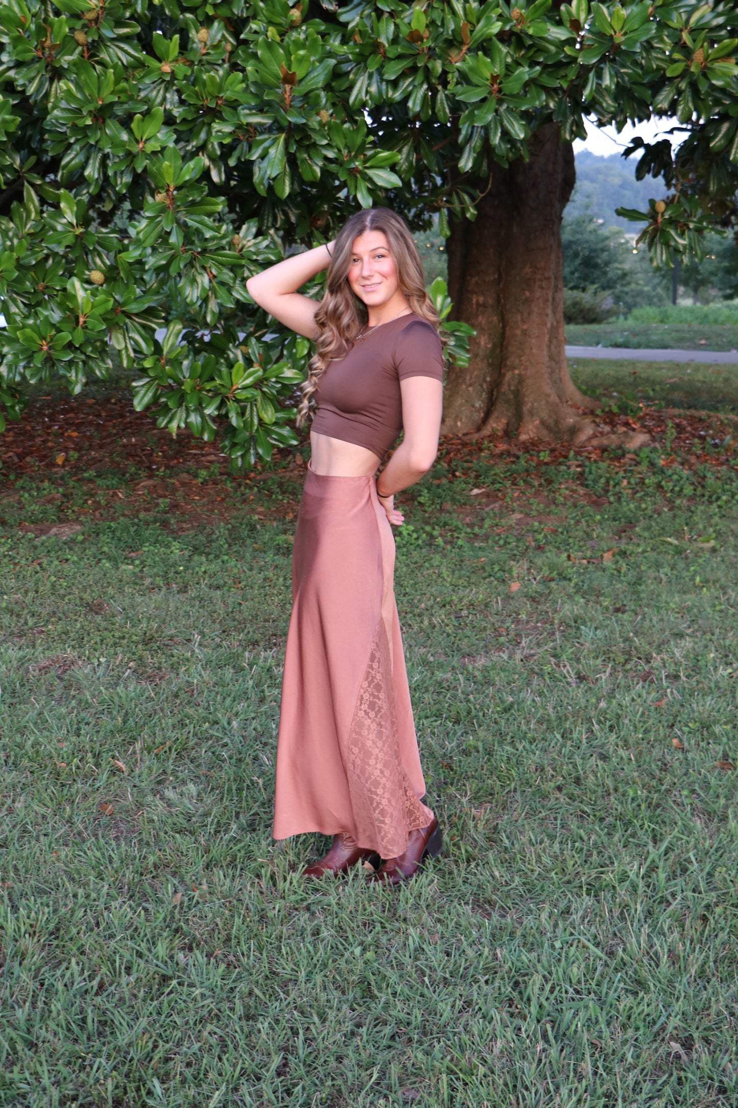 Chocolate Round Neck Short Sleeve Crop Top Tee