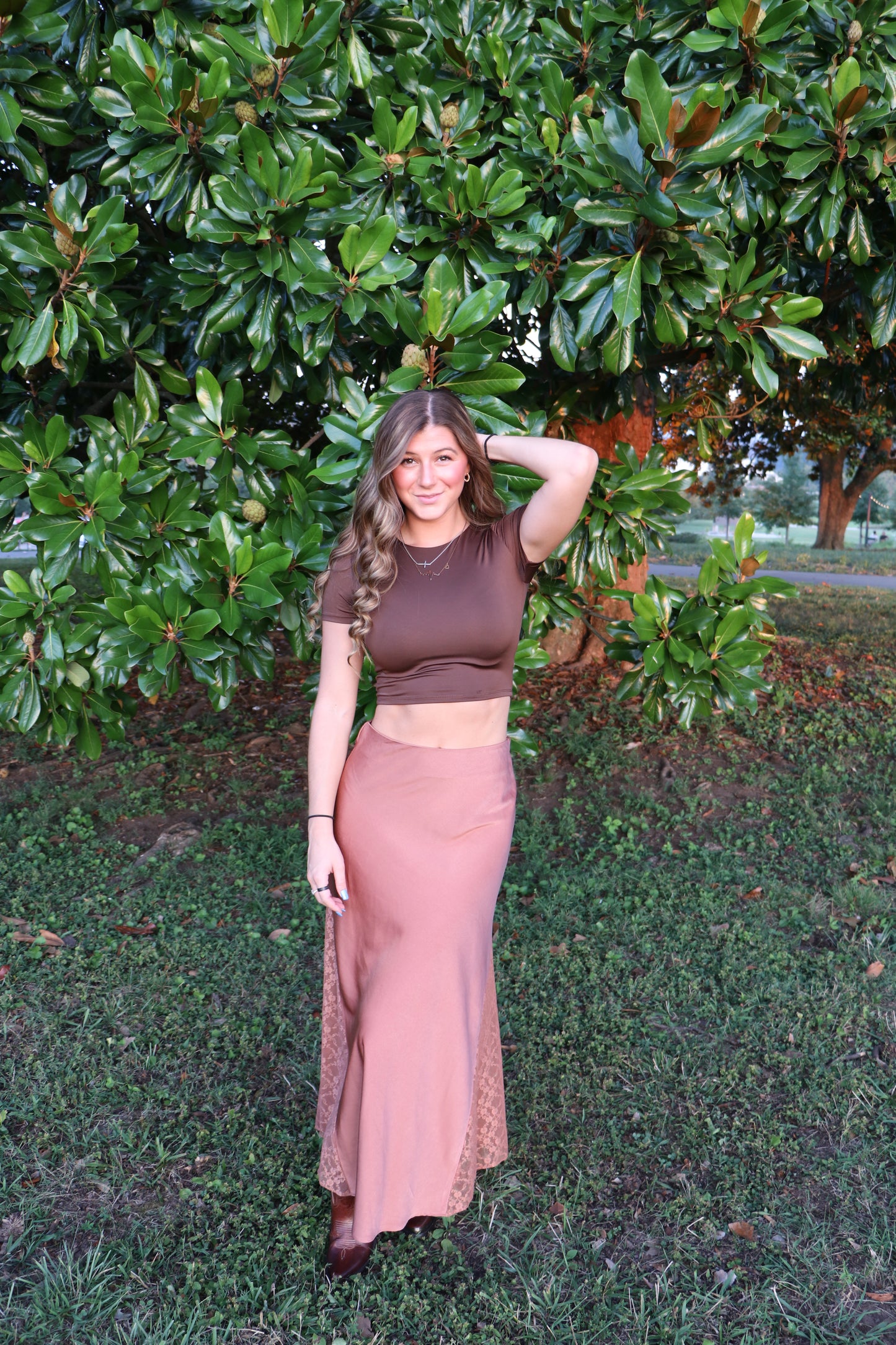 Chocolate Round Neck Short Sleeve Crop Top Tee