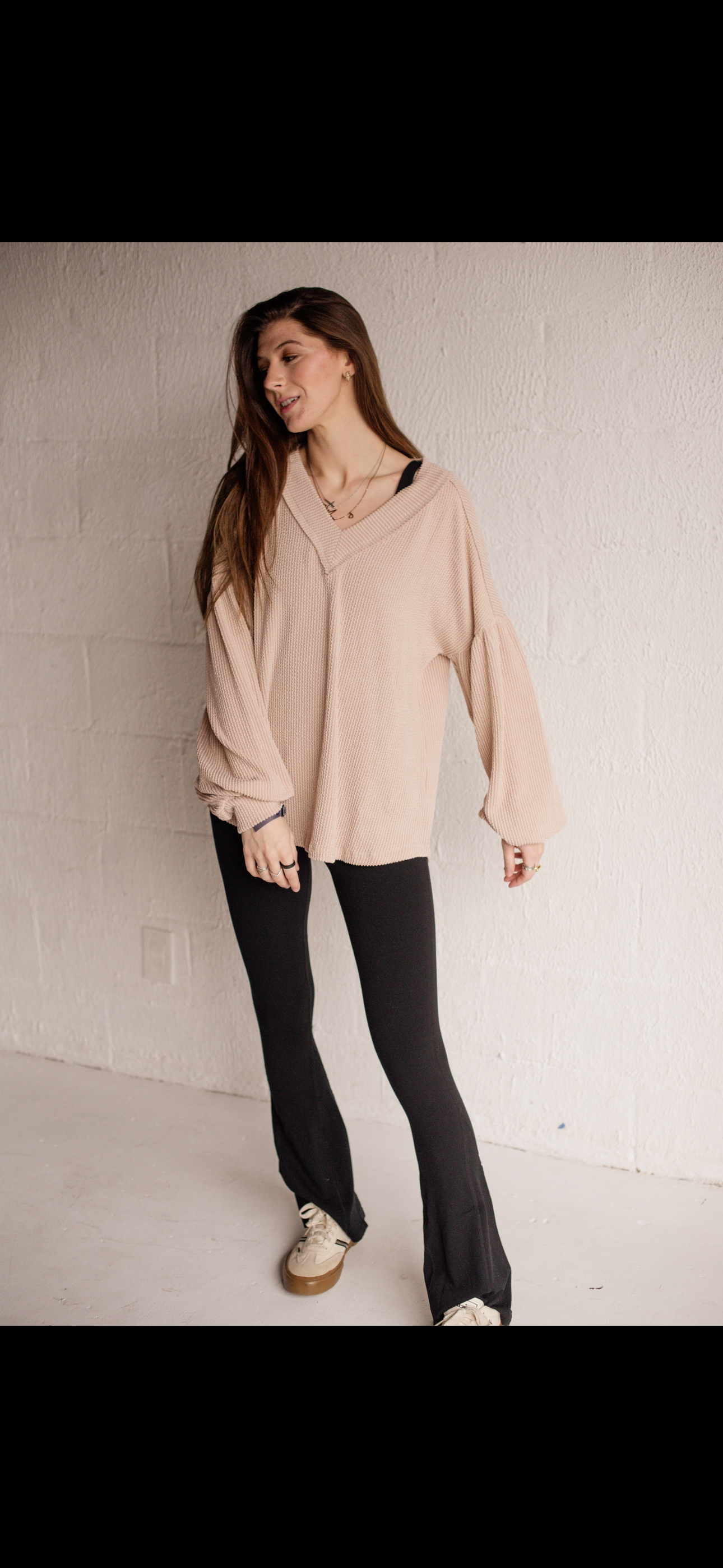 Two Tone Otto Ribbed V-Neck Oversized Knit Top