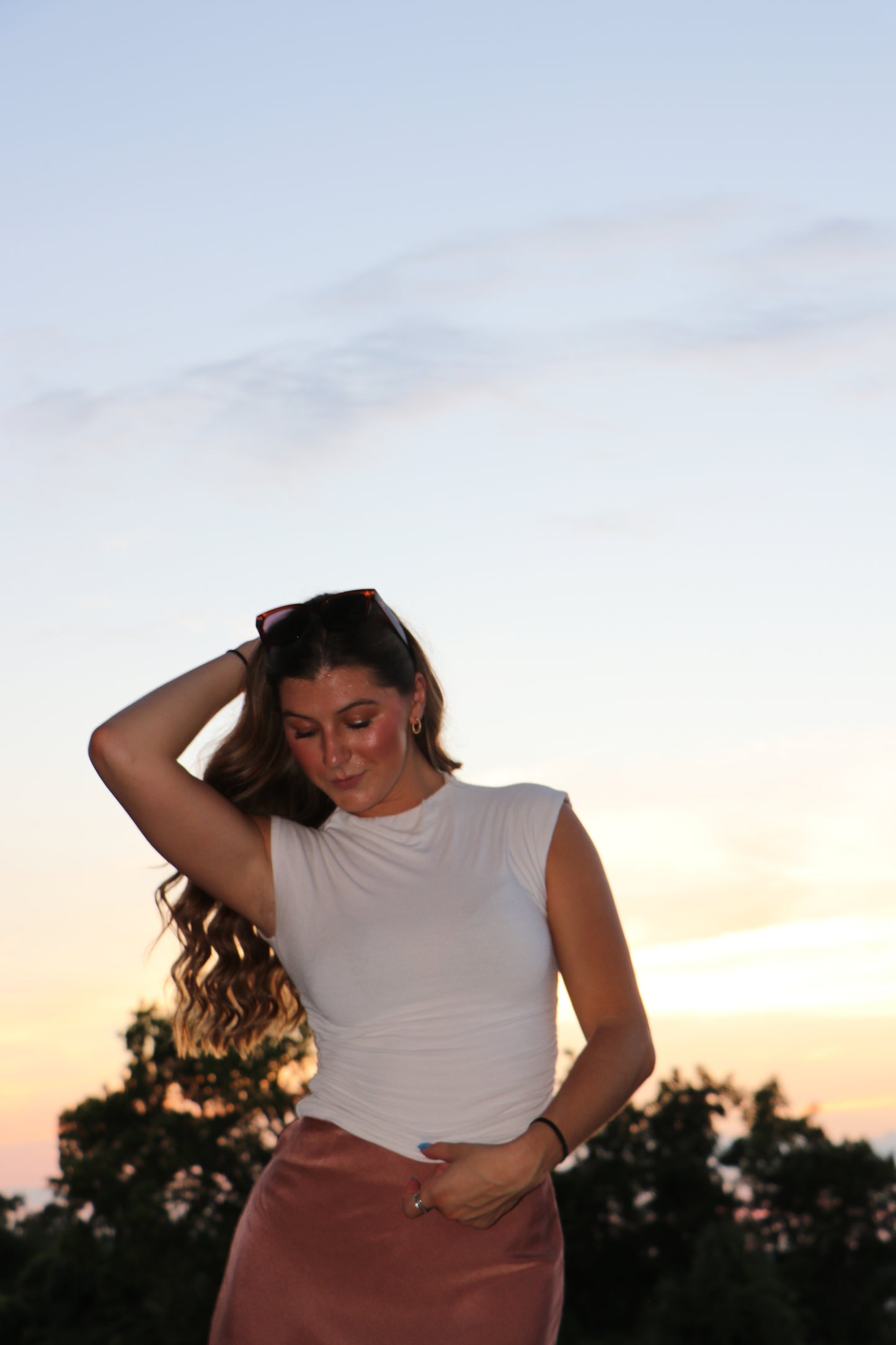 REVERSIBLE FUNNEL NECK SCRUNCH KNIT TOP