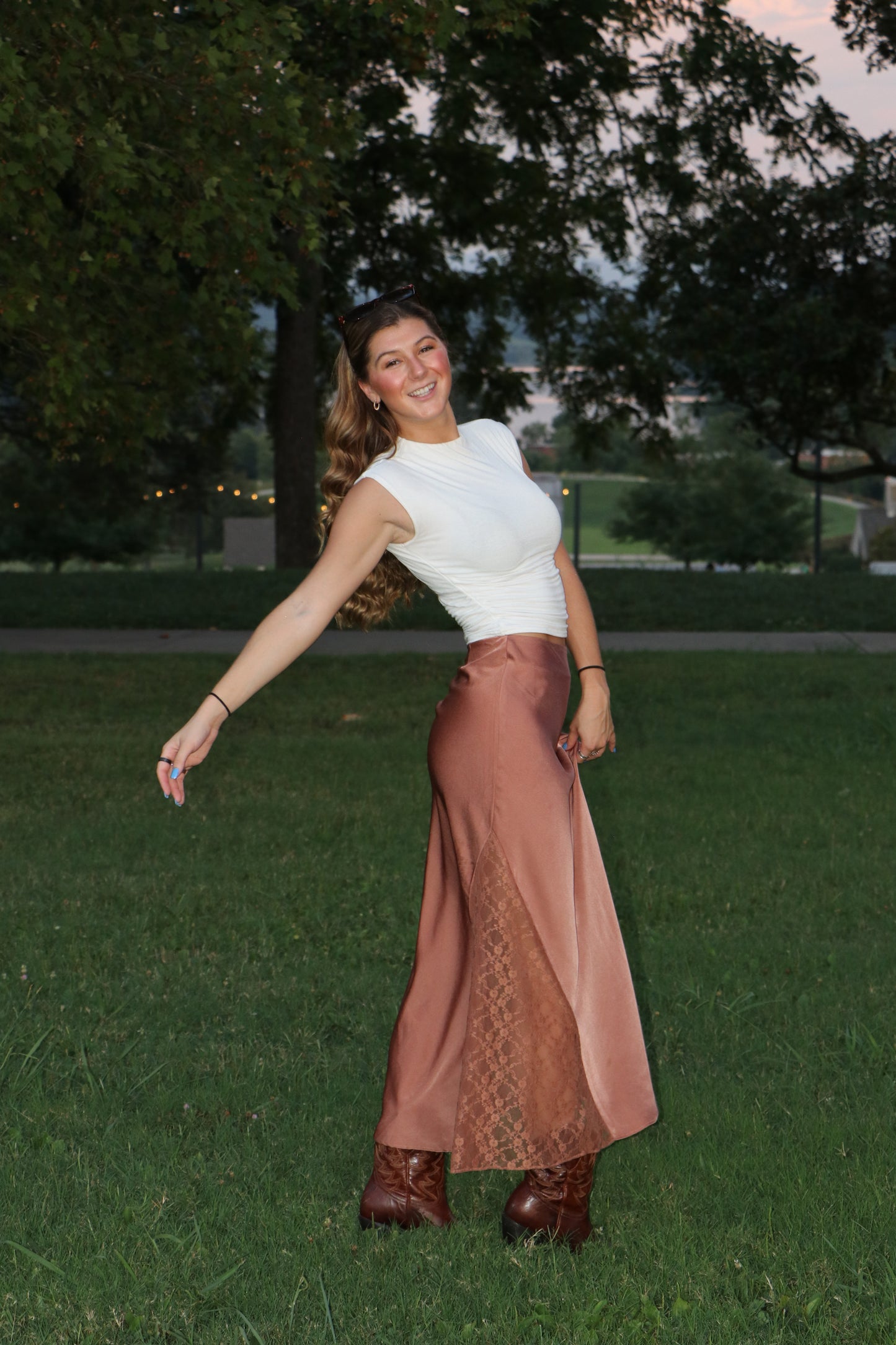 LACE TRIMMED MID-RISE SATIN MIDI SKIRT