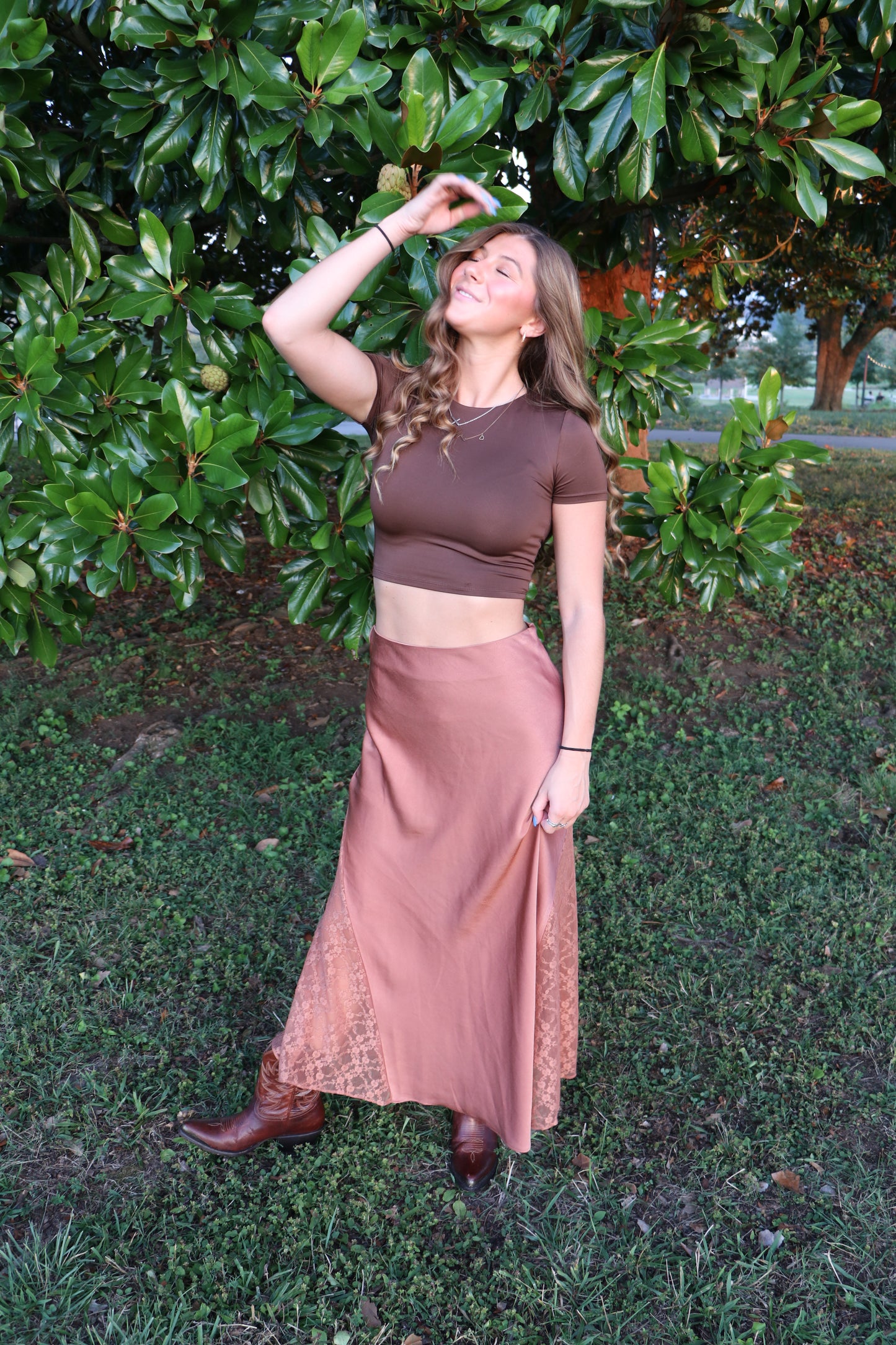 Chocolate Round Neck Short Sleeve Crop Top Tee