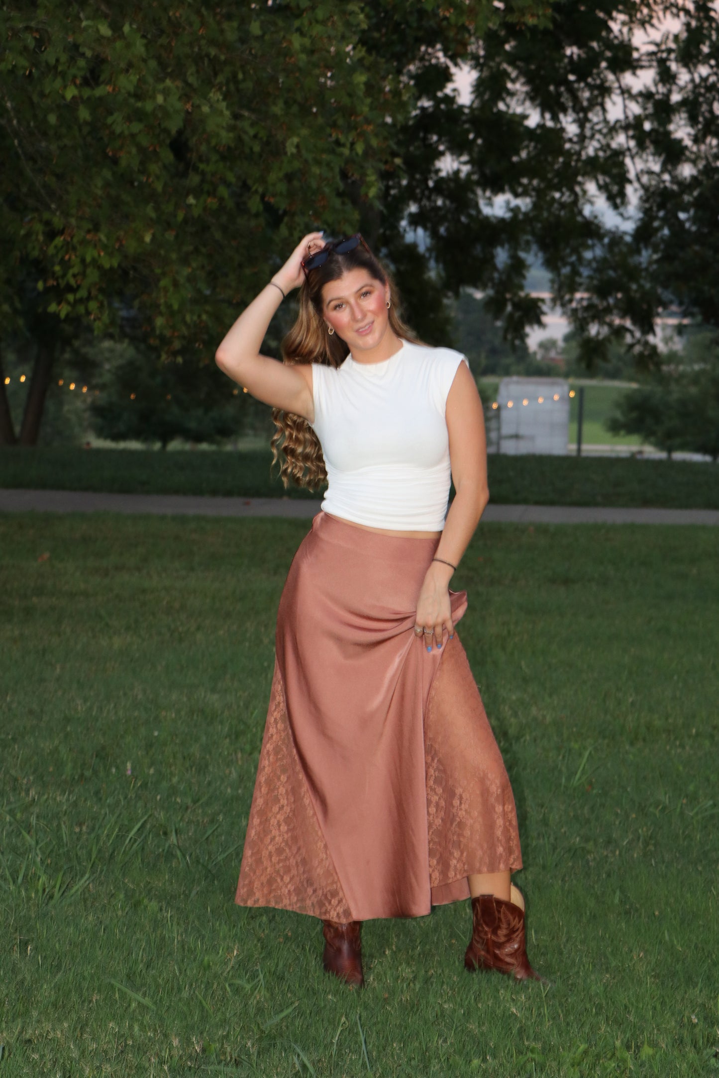 LACE TRIMMED MID-RISE SATIN MIDI SKIRT
